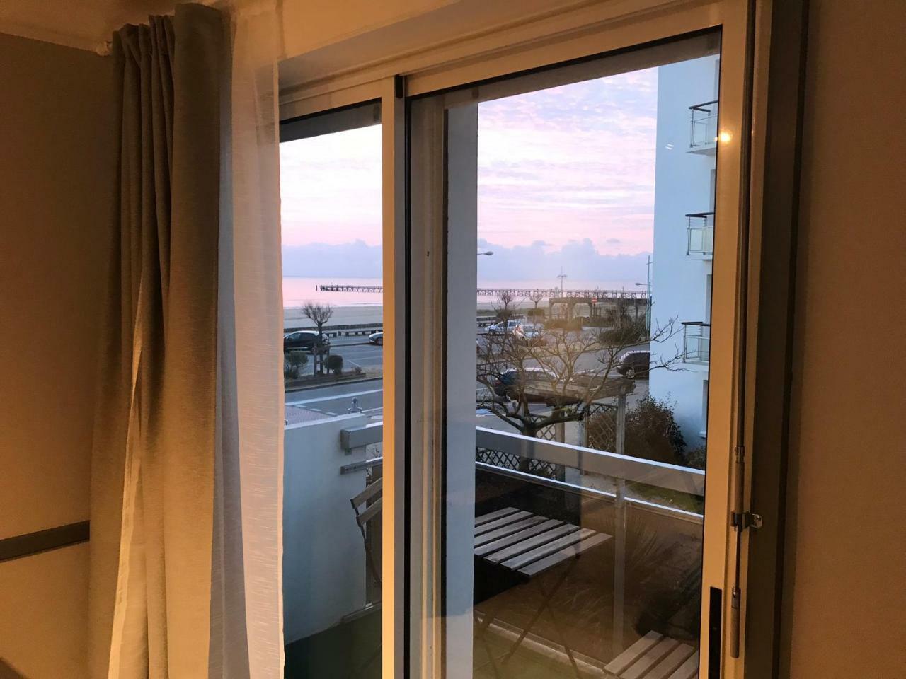 Couchant Radieux Appartement 2 Pieces 4 Personnes Vue Mer Saint-Jean-de-Monts Exterior photo